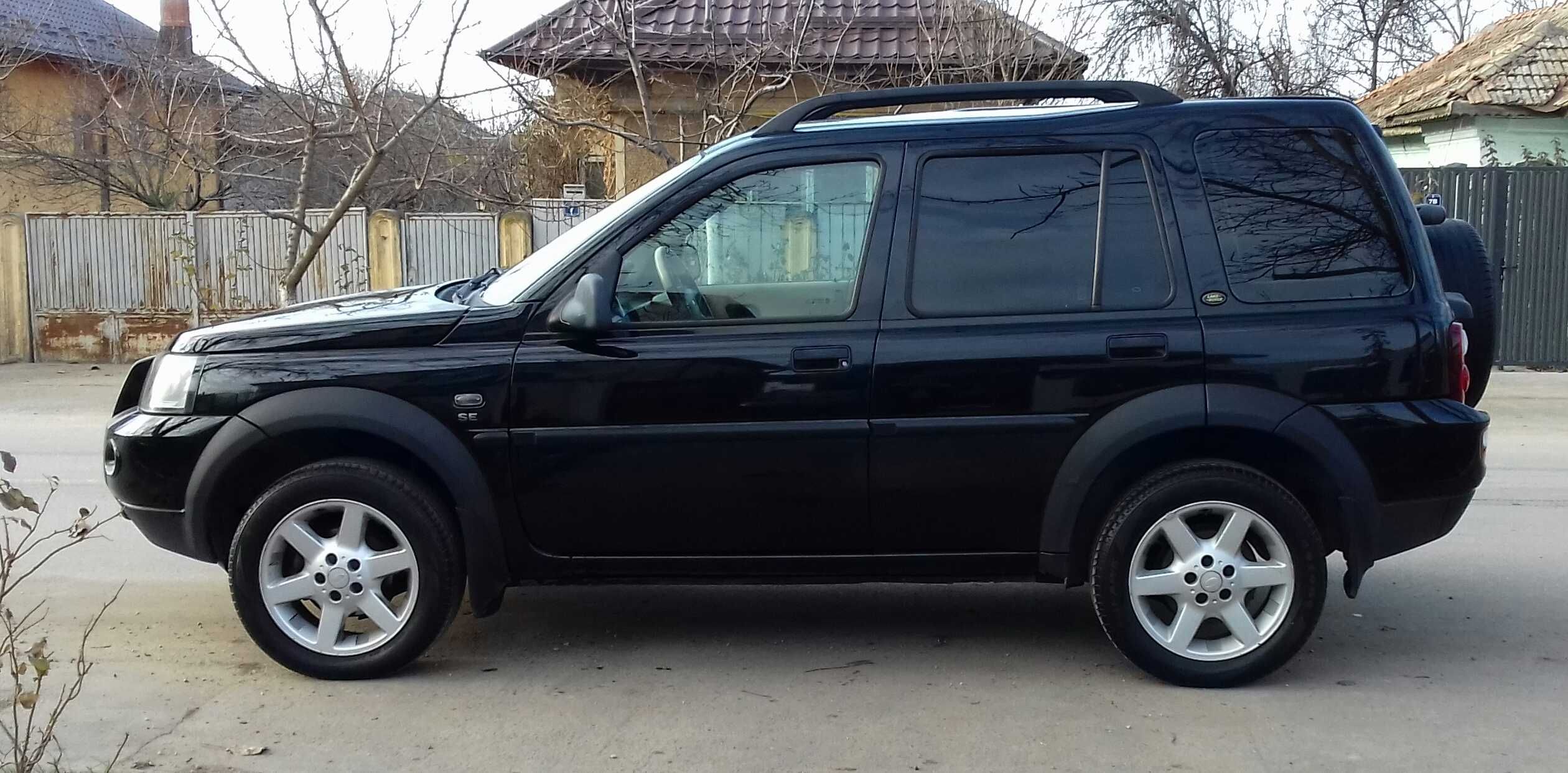 Land rover 2.0 diesel,cutie automată,stare buna,înmatriculată Ro.
