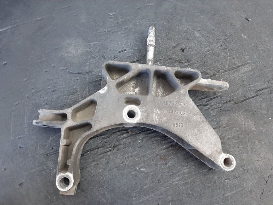 Suport cutie viteza 1.3 d multijet 199a3000 fiat idea lancia musa 46759567 46743002