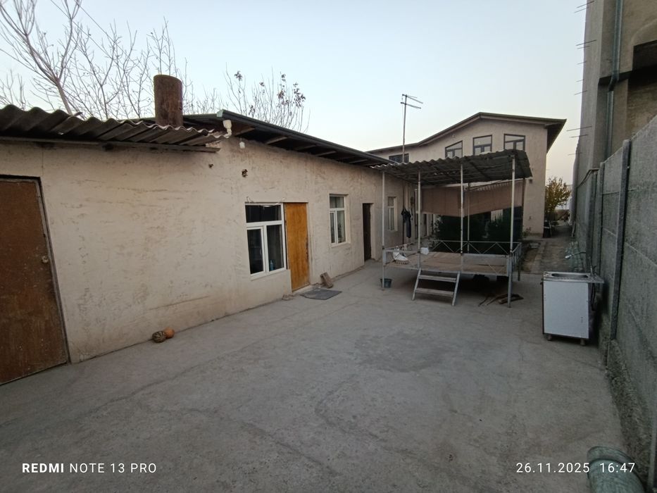 Uy sotiladi qibray tumanida