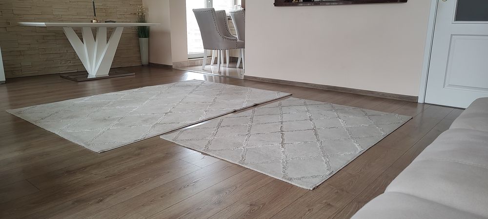 2 броя килими цвят бежов