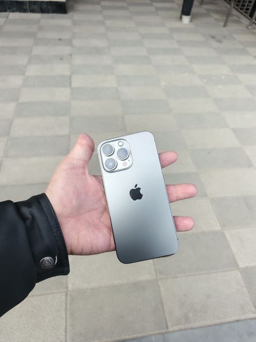 Продается iphone 13 pro  в хорошем состояние