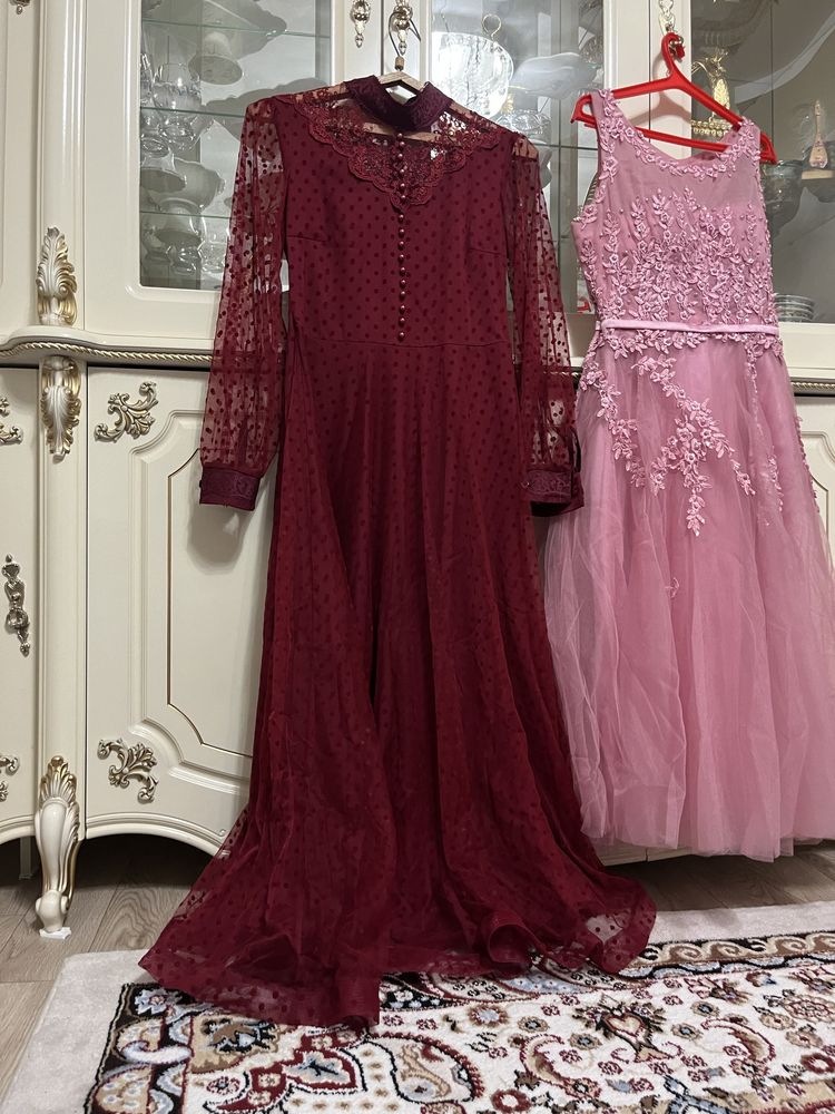 Платья красный 42 ,розовый 42-44