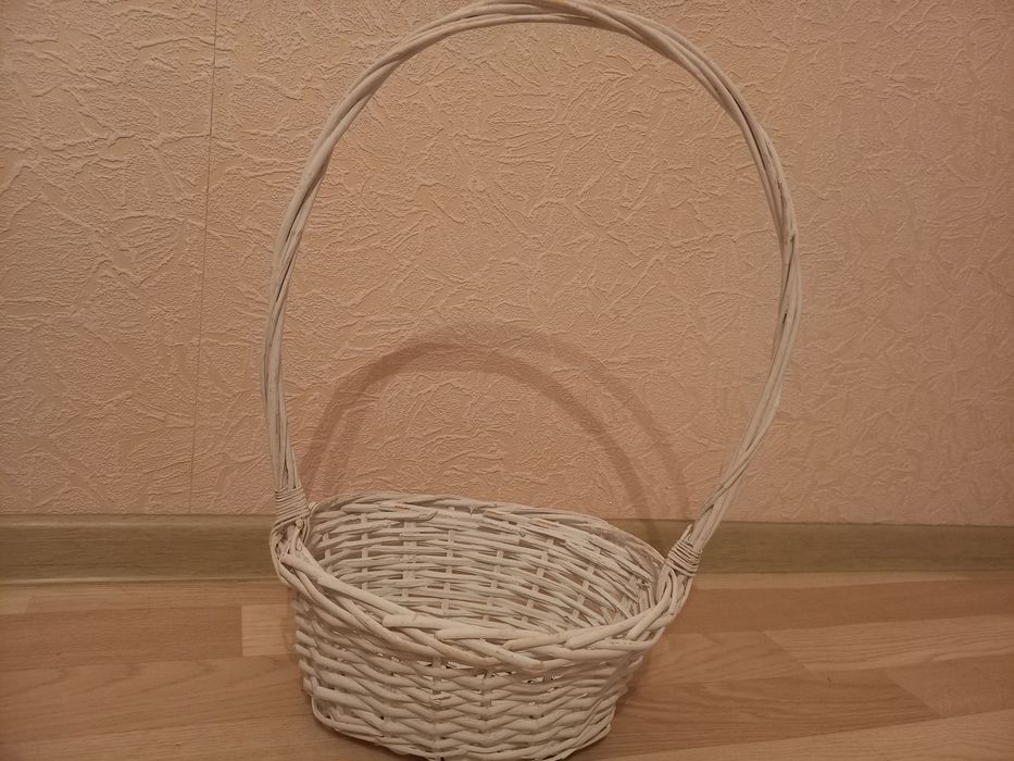 Плетенная корзина