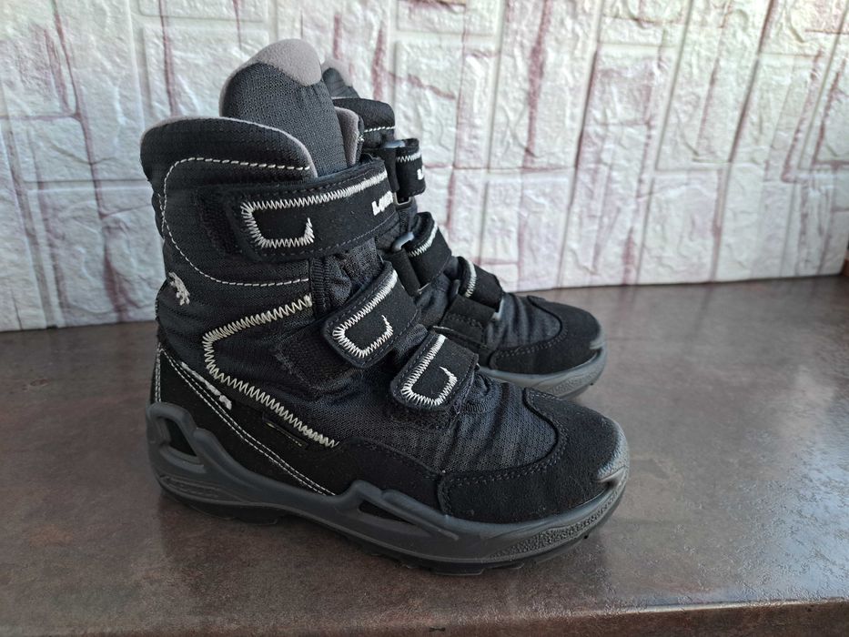детски ботуши,зимни обувки,боти,апрески,Lowa номер31 за момче,