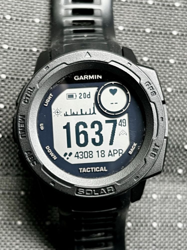 Garmin instinct 1 tactical solar