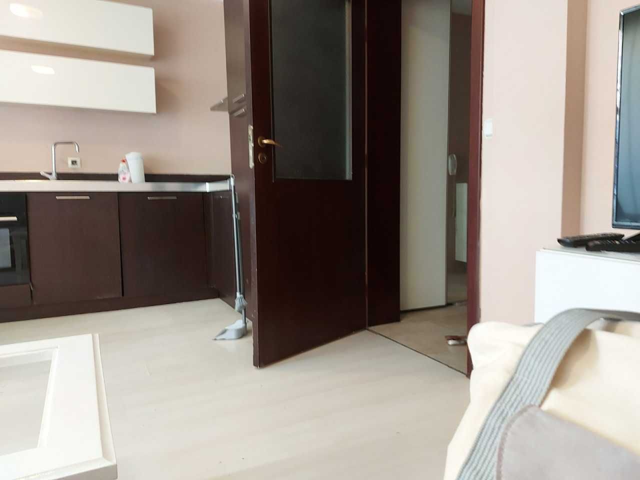 Дава се под наем Двустаен апартамент в Пловдив, Мараша - 60 кв.м за 425 € - Снимка #2