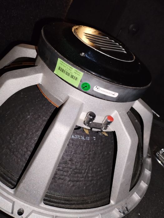 Vând difuzoare Electrovoice EVX 180.B