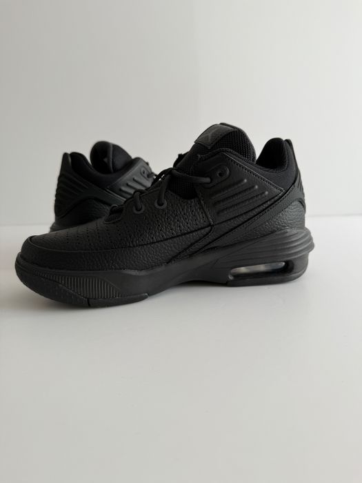 Jordan marimea 38,5 noi, originali