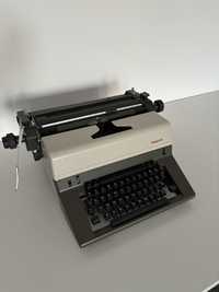 Masina de scris FACIT