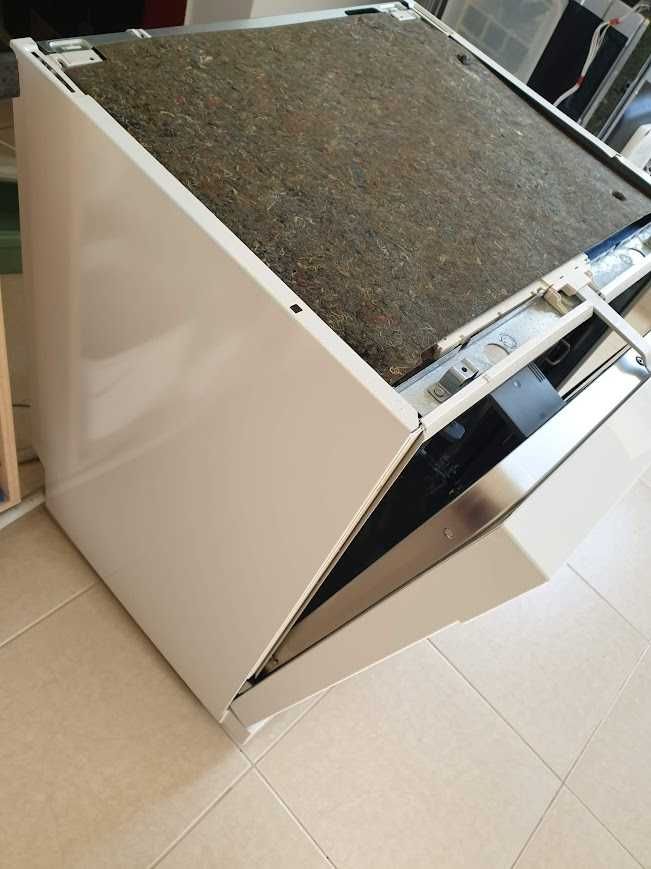 Miele Auto Open QuickPower Wash Съдомиялна - Частично Вграждане