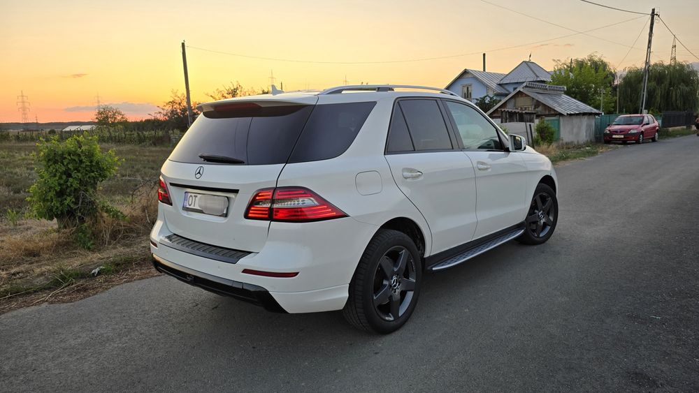 Vând Mercedes ML 350D