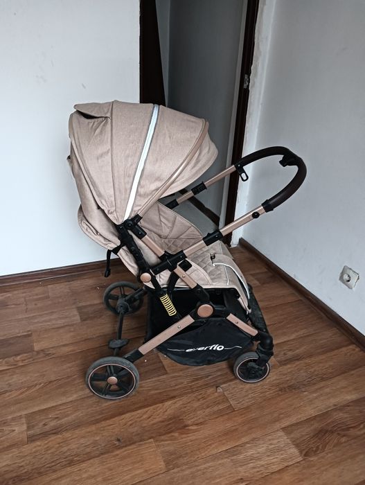 Продам прогулочная коляска