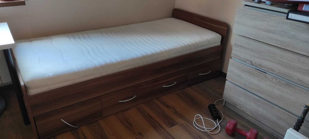Запазено легло 80х200 с матрак и подматрачна рамка вкл