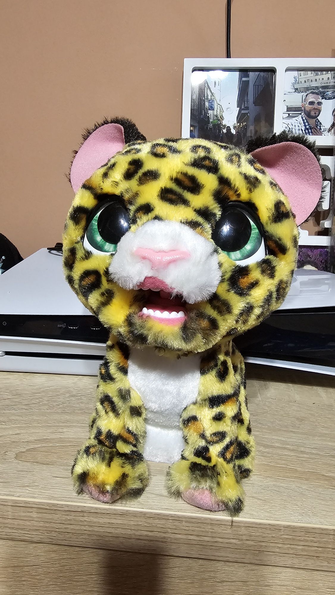 Figurina interactiva Hasbro, leopard, Fur Real
