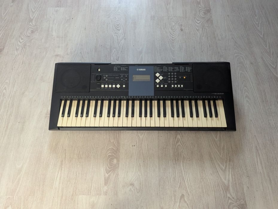 Vând orga Yamaha perfect funcțională
