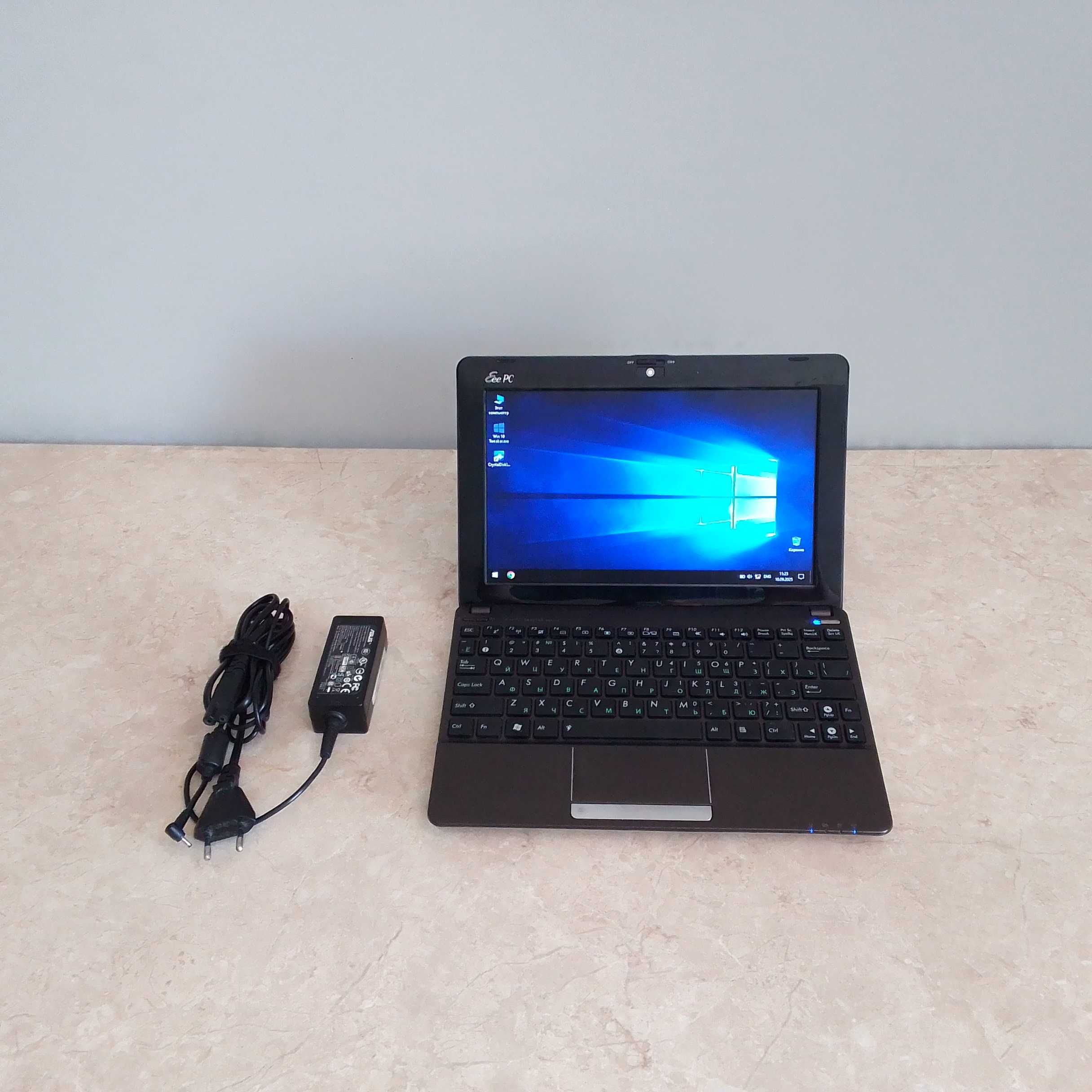 Мини Netbuk ASUS c Ssd.