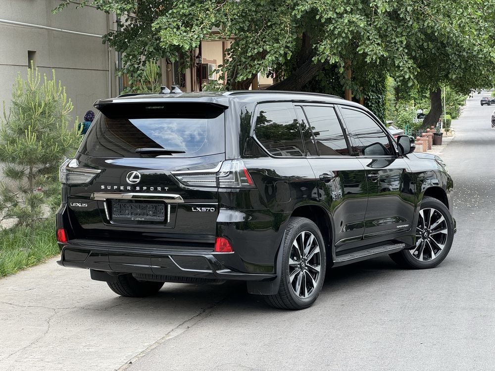 Продаётся: Lexus LX 570