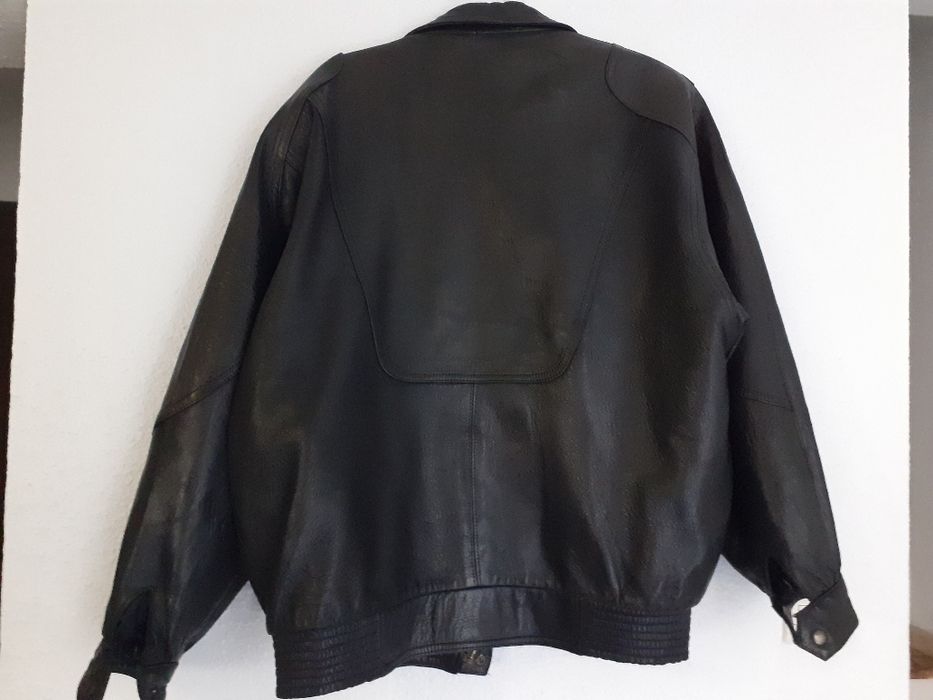 Trei geci din piele  facute in Spania