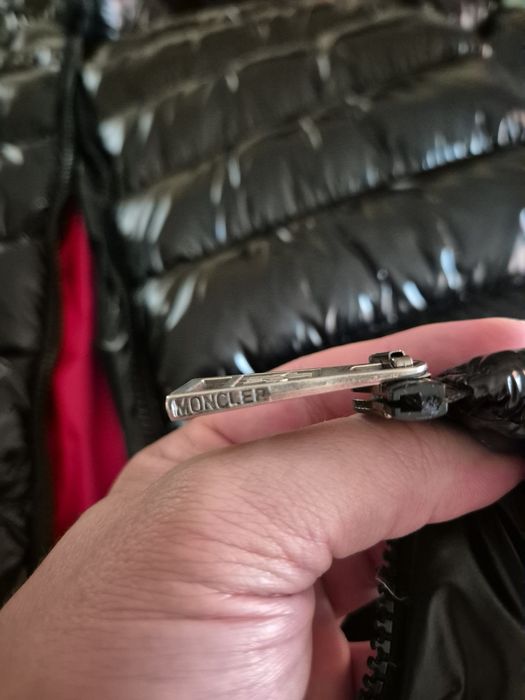 Geaca MONCLER negru lucios nr3 M