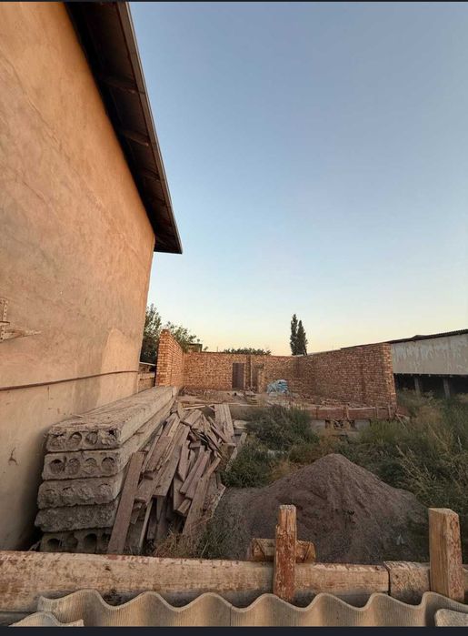 Кибрай маданят 2.7 соток йер сотилади