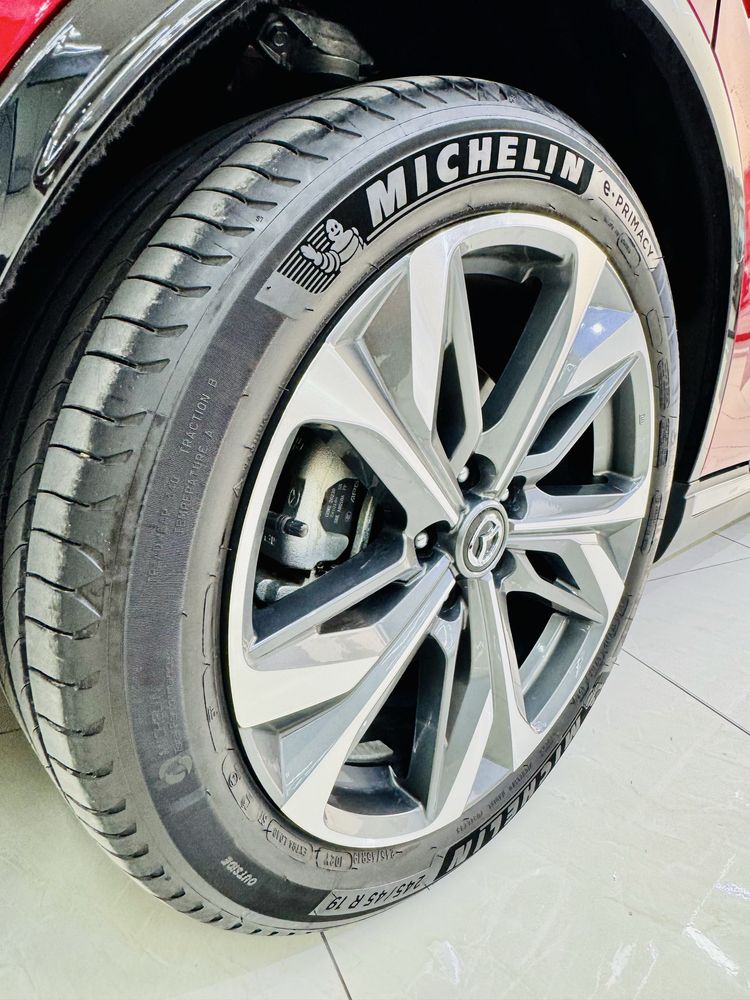 Продается почти новый Mazda EZ6.
