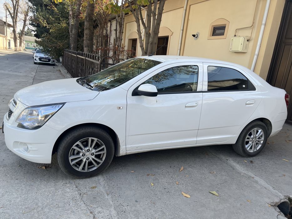 Автомобиль Chevrolet Cobalt