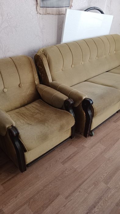 Отдам на дрова диван, кресло