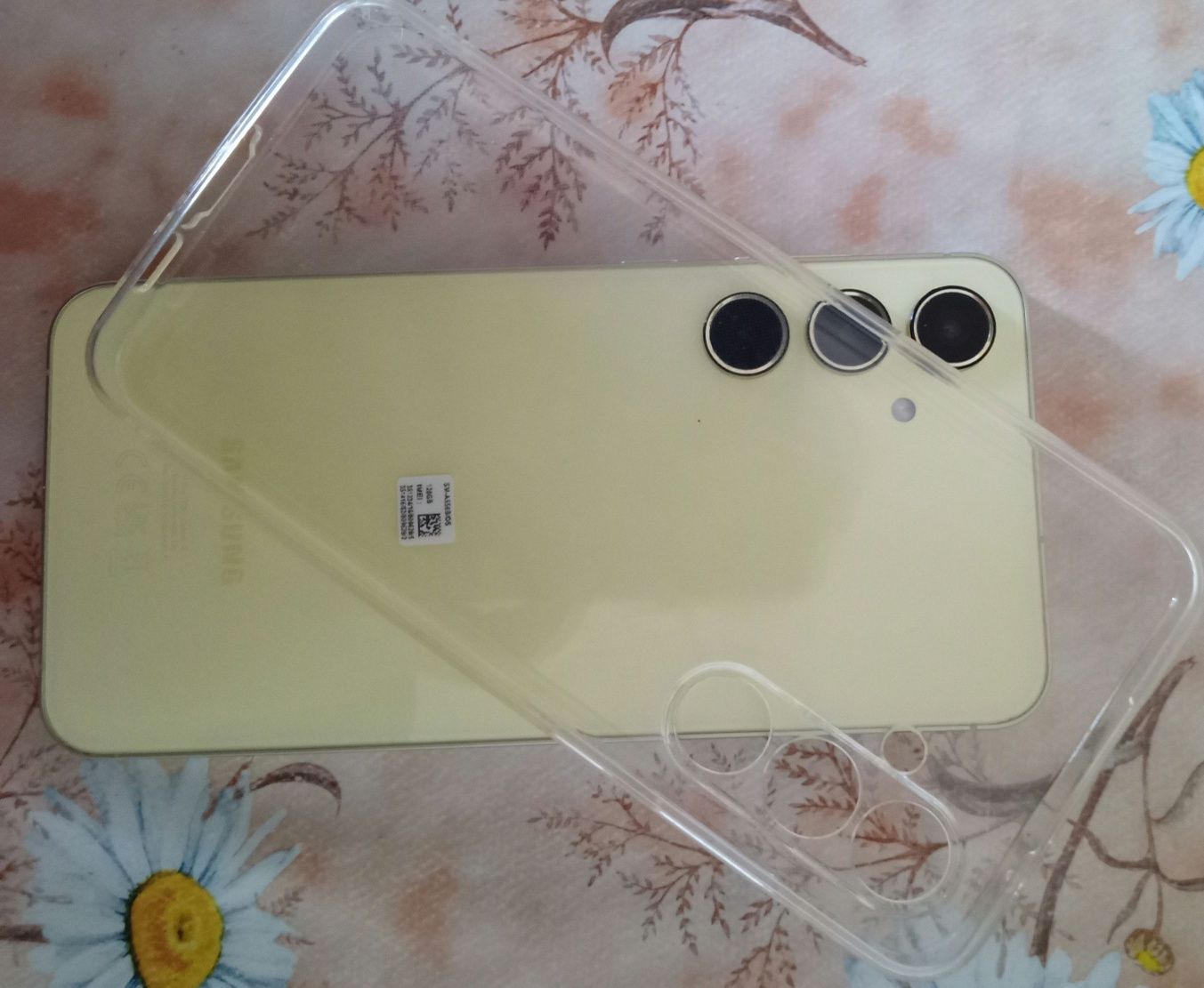 Samsung galaxy a55 128 GB вградена памет плюс 8 GB RAM