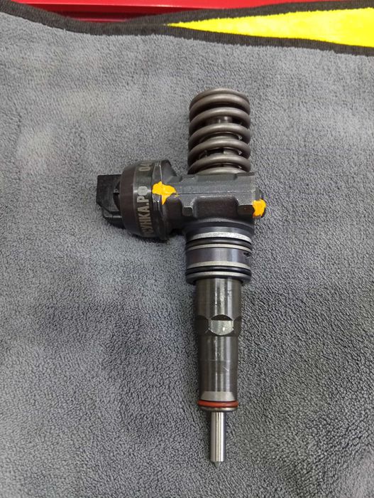 Насос форсунка bosch для двигателей 2.5 TDI