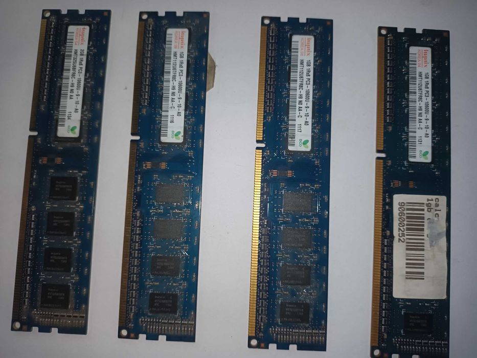 Memorie Ram HMT112U6TFR8C-H9 Hynix 4 x 1GB PC3-10600 DDR3-1333MHz