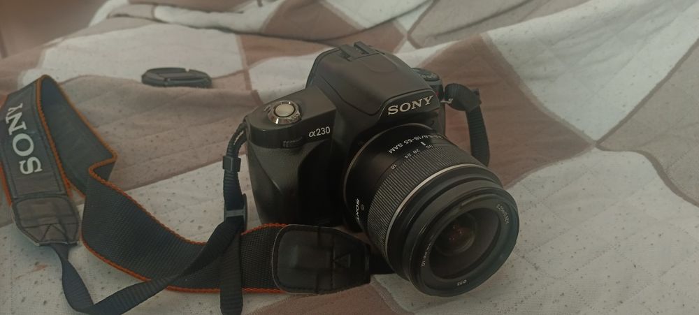 Фотоаппарат Sony a230 в рабочем состоянии с сд картой 4гб