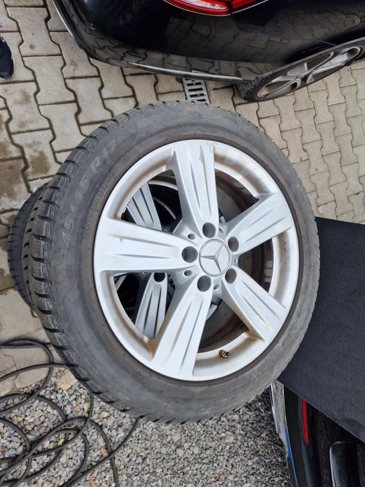 Гуми с Джанти Mercedes E class W212 245/45 R 17 Pirelli