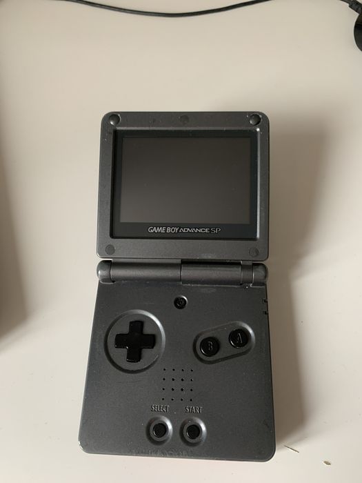 Nintendo Game Boy Advance SP