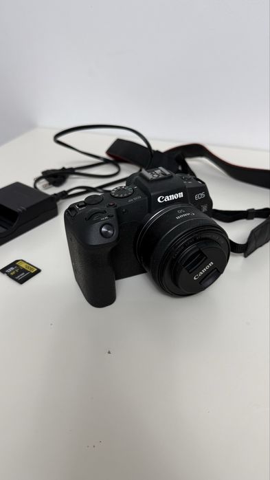 Canon EOS RP + Obiectiv Canon RF 50mm f/1.8 STM – stare excelentă