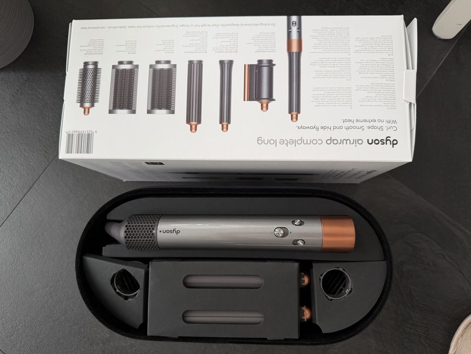 Dyson Airwrap Resigilat