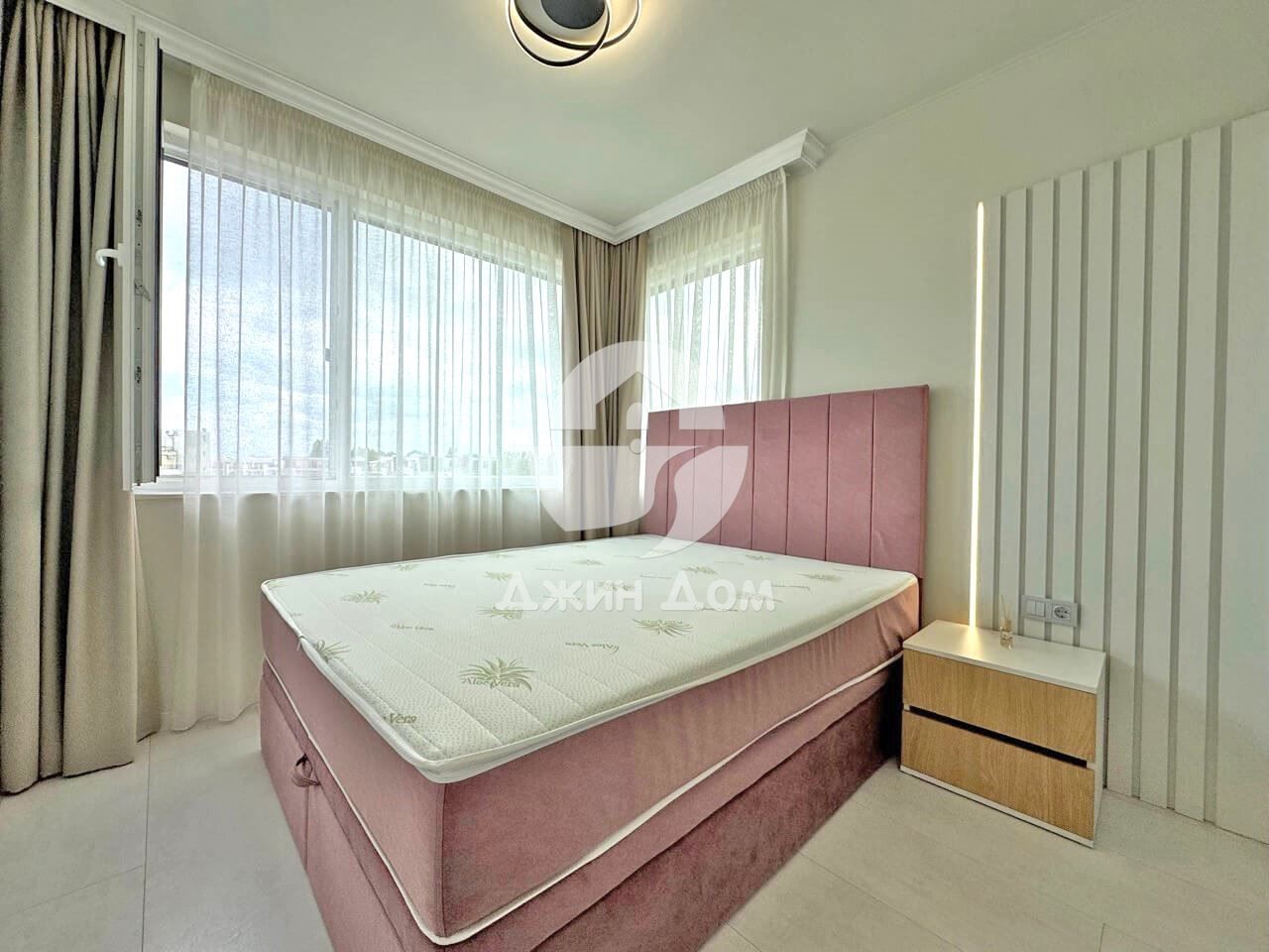 Продава се Двустаен апартамент в к.к. Слънчев бряг - 52 кв.м за 1991 €/кв.м - Снимка #5