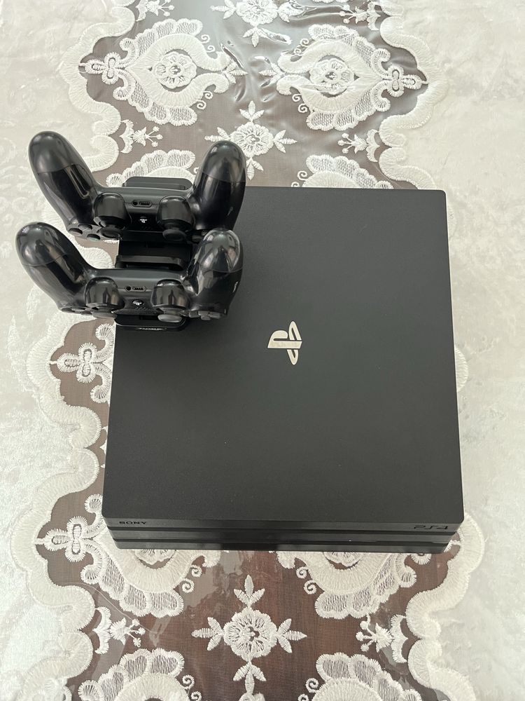 Playstation 4 pro 1 tb ideal