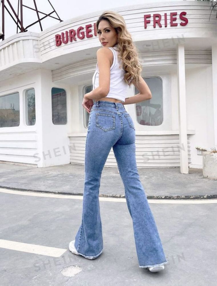 SHEIN Frenchy high-rise raw hem flare Blue Jeans