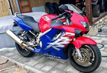 Honda cbr 600 f4