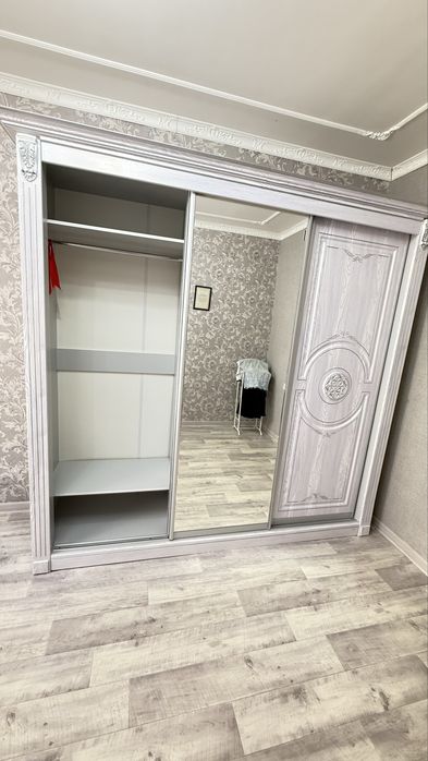 Шкаф почти новый