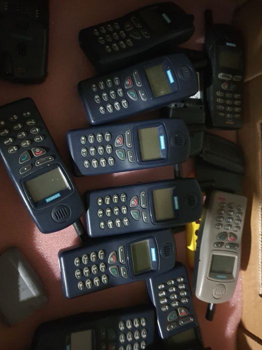 SIEMENS  C25 нямат батерии