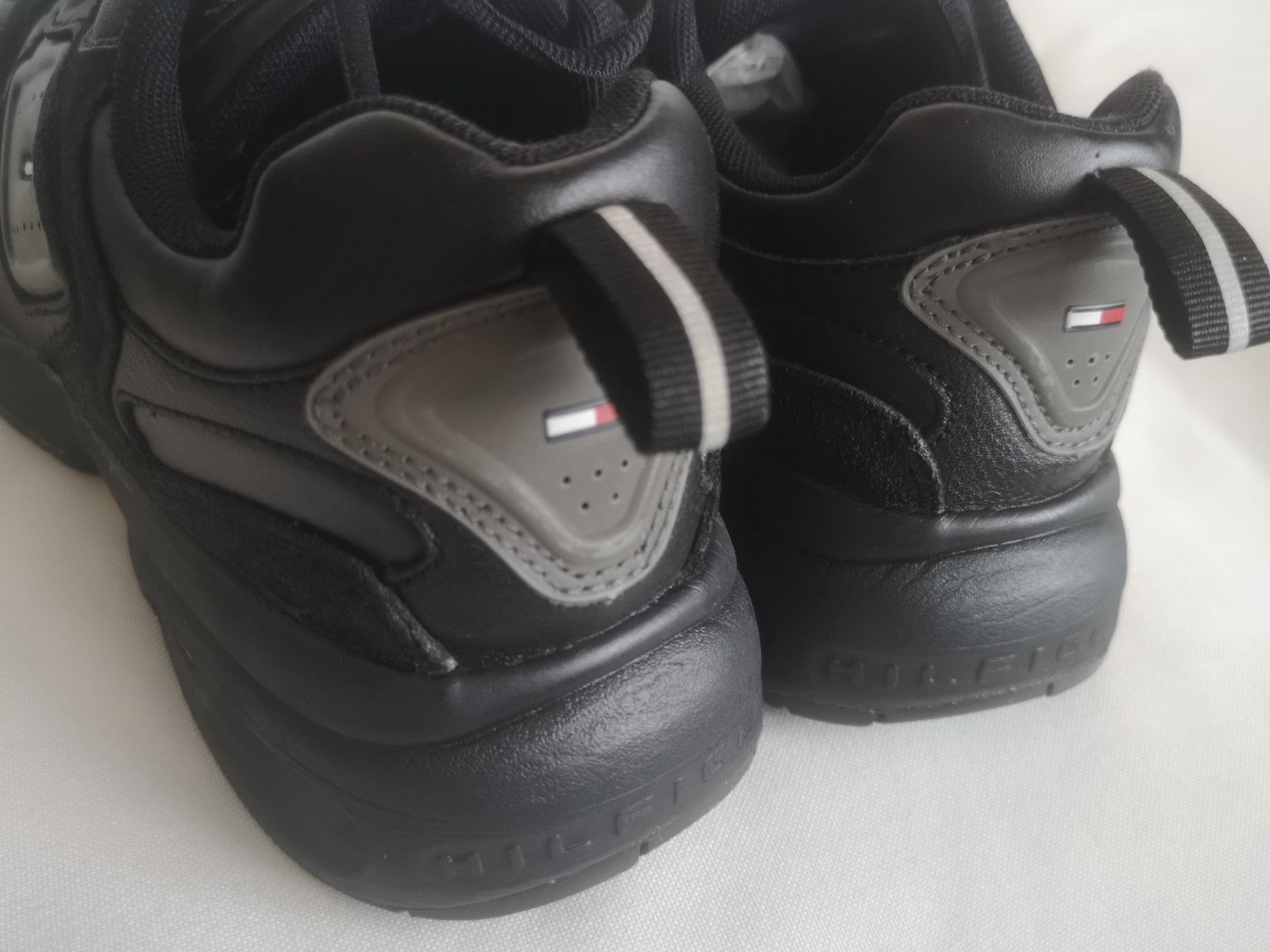 Tommy Hilfiger, дамски маратонки, номер 41