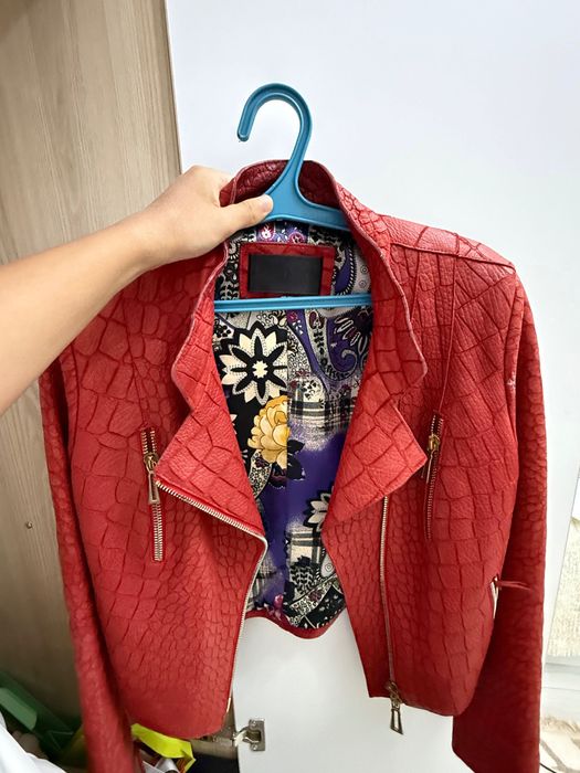 Кожаная куртка. Чистая кожа