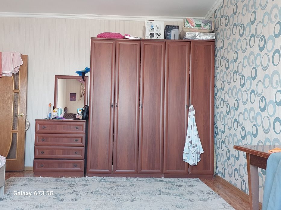 Продается Шкаф с комодом