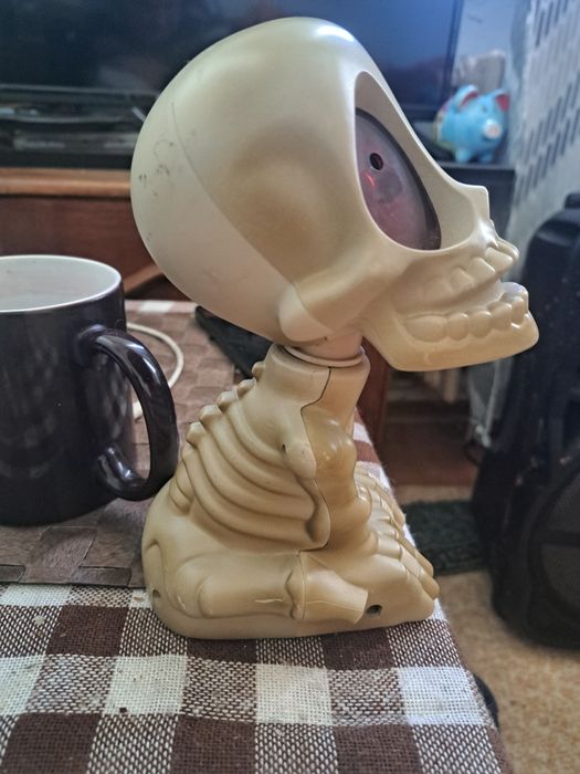 Vând figurina de Halloween si nu numai .