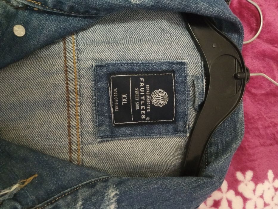 Vestă de blugi.           .