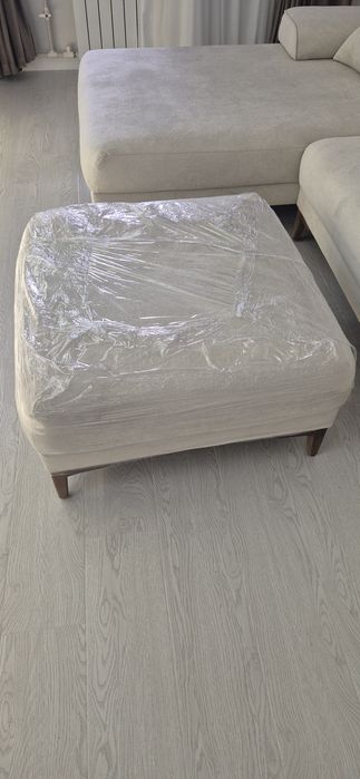 Пуфик для дивана новый!!