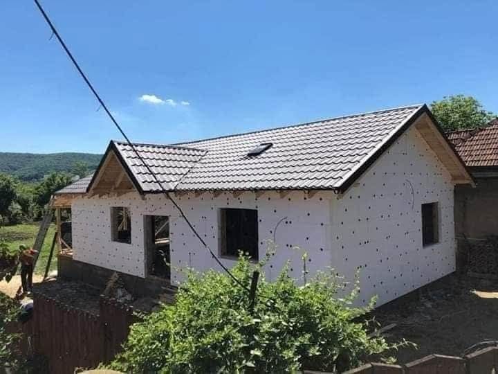 Case pe structura metalica