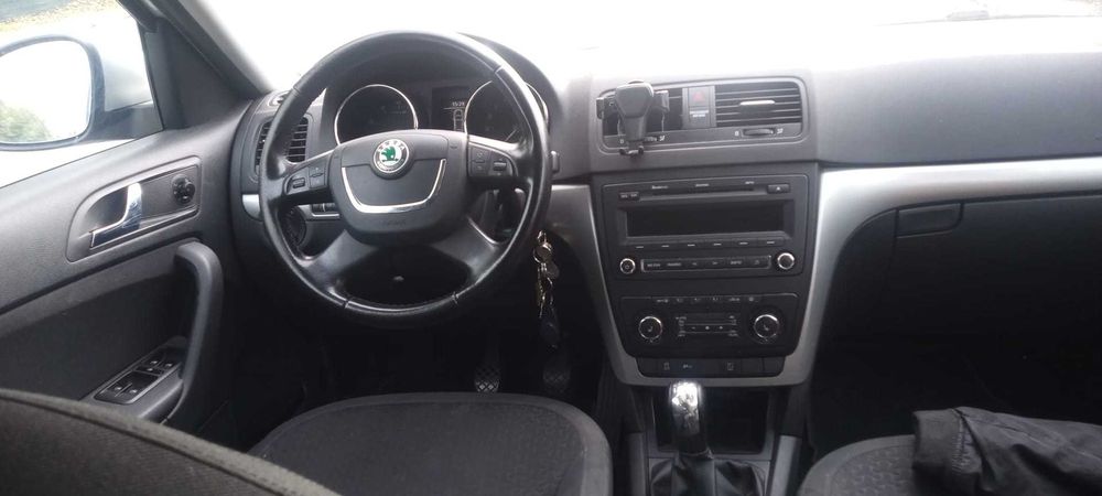 Skoda Yeti an 2010 Euro5 1.2 TSI  Xenon Variante