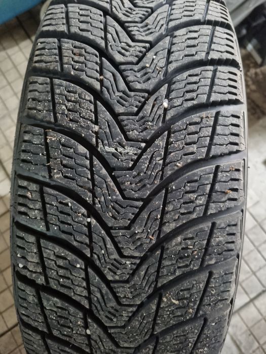 Зимни гуми 215/60/16